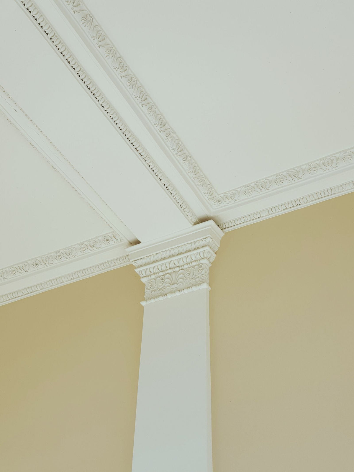 How to Fit Plaster Coving, Step by Step