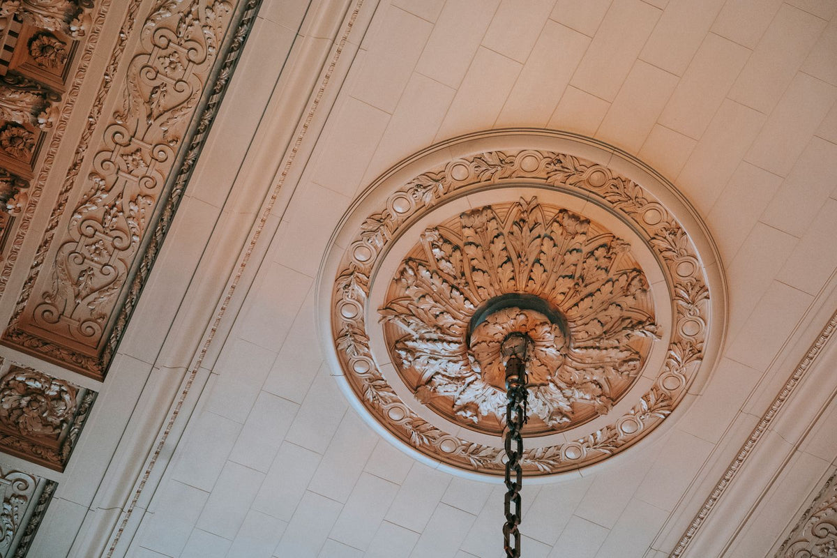 How to Choose a Plaster Ceiling Rose